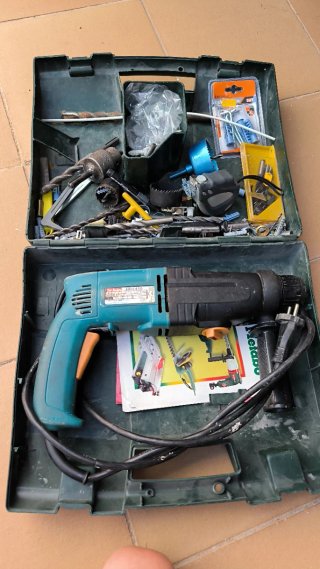Makita HR2410 Martillo Percutor