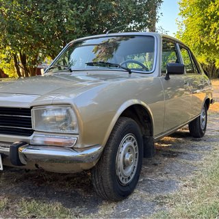 Peugeot 504 GL1800 de 1980 (vehiculo en VIGO)