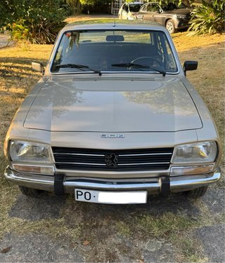 Peugeot 504 GL1800 de 1980 (vehiculo en VIGO)