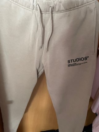 Pantalones beige STUDIOS