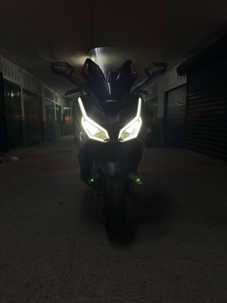 Honda Forza 2023 - Pocos km, como nueva.