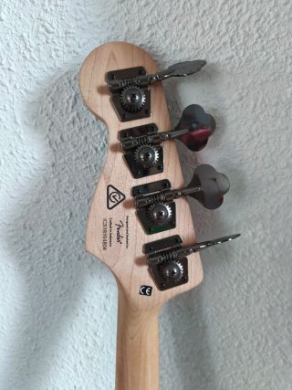 Squier Contemporary Active Jazz Bass HH