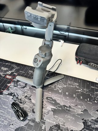 DJI Osmo Mobile 3 Gimbal