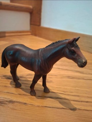 Set di 5 cavalli Schleich in ottime condizioni.