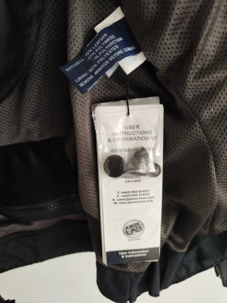 Chaqueta Moto Triumph Cuero Negra