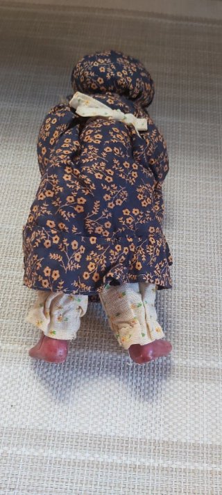 Muñeca de porcelana vintage