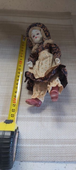 Muñeca de porcelana vintage