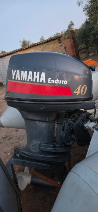 Semirrígida Valiant V-400 Yamaha 40CV