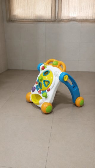 Correpasillos infantil con actividades