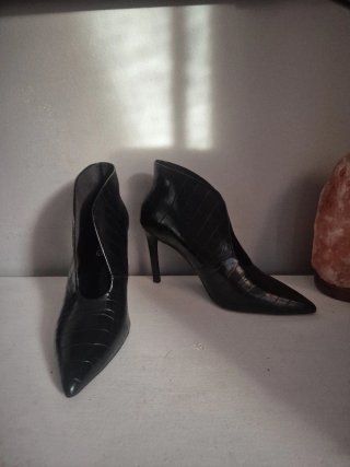 Zapatos de tacón negros