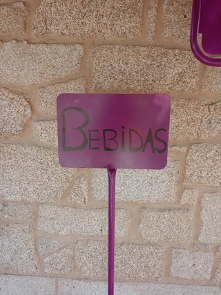 Letreros para fiestas morados Venta en persona