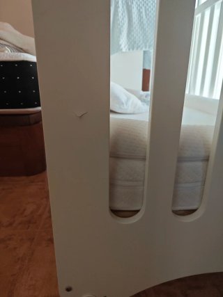 Cuna de madera blanca con osito con colchón