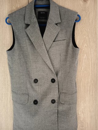Chaleco Sastre Gris Bershka Talla XS