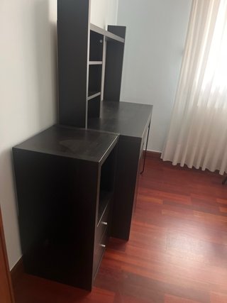 Mesa escritorio y estantería KALLAX MICKE