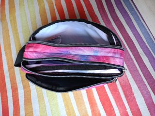 Mochila y estuche de marca TOTTO multicolor