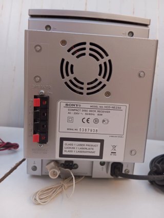 Minicadena SONY CMT-NEZ50 Plata/Marrón