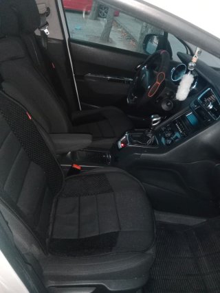 Peugeot 5008 2015