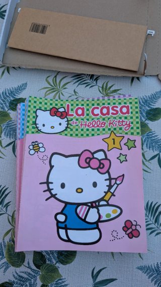 Colección revistas de HELLO KITTY