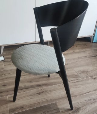 Sillas de comedor negras para restaurar (4 unidade