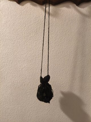 Bolsito negro bordado azabache