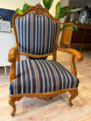 Sillón vintage madera tallada