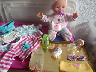 Muñeco Nenuco con ropita varias , accesorios
