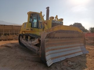 Komatsu 275AX Bulldozer