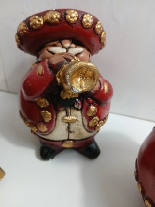 Lote 4 figuras mariachis escayola