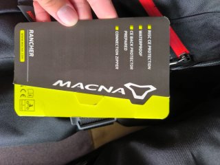 Chaqueta Moto Macna Negra y Roja