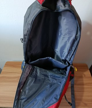 Mochila  60L roja Impermeable  Nueva