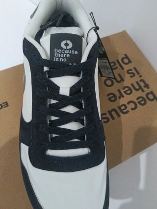 Zapatillas Ecoalf Negras y Blancas Talla 44