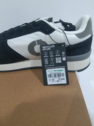 Zapatillas Ecoalf Negras y Blancas Talla 44