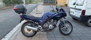 Yamaha XJ600 Diversion Azul