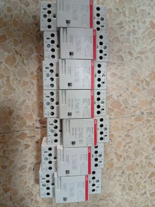 Contactores ABB ESB24-40 (4 polos)