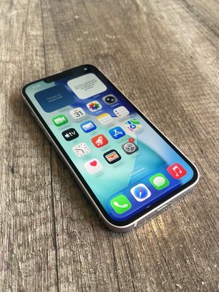 Apple iPhone 13 128gb Rosa 94% Batería