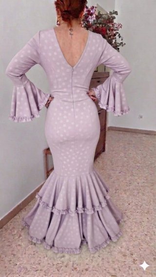 Traje de Flamenca Morado con Lunares