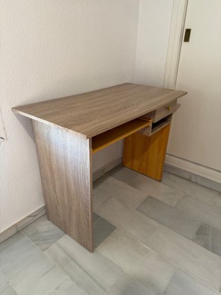 Escritorio y Estantería Madera