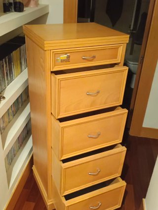 Cajonera alta de madera