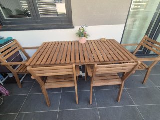 Conjunto mesa y sillas madera terraza