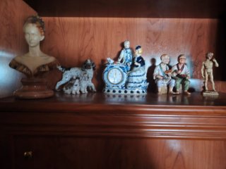Figuras de porcelana y mármol Todas 20 euros