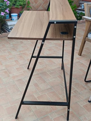Mesa de estudio madera y metal