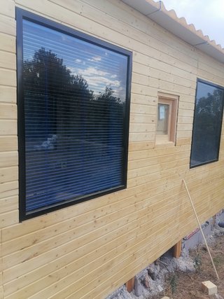 Ventanas fijas con persiana