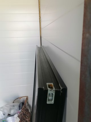 Ventanas fijas con persiana