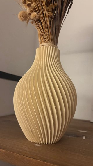 Jarrón Diseño 3D Beige y Marrón