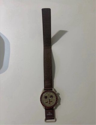 Omega x Swatch Saturno
