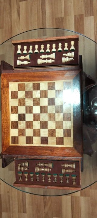 Tablero Ajedrez Caja 36x27x12cm cerradura y llave