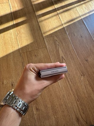 Samsung Galaxy Z Flip 4 Viola