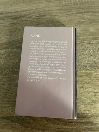 Libro de Stephen King “ Cujo”