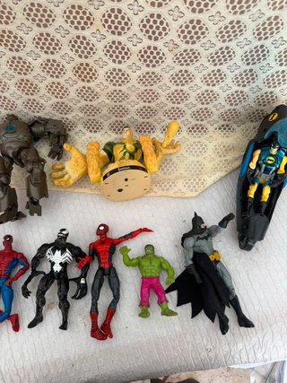 Lote 17 figuras Spiderman y Marvel