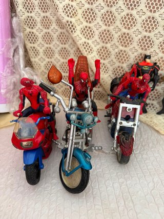 Lote 17 figuras Spiderman y Marvel